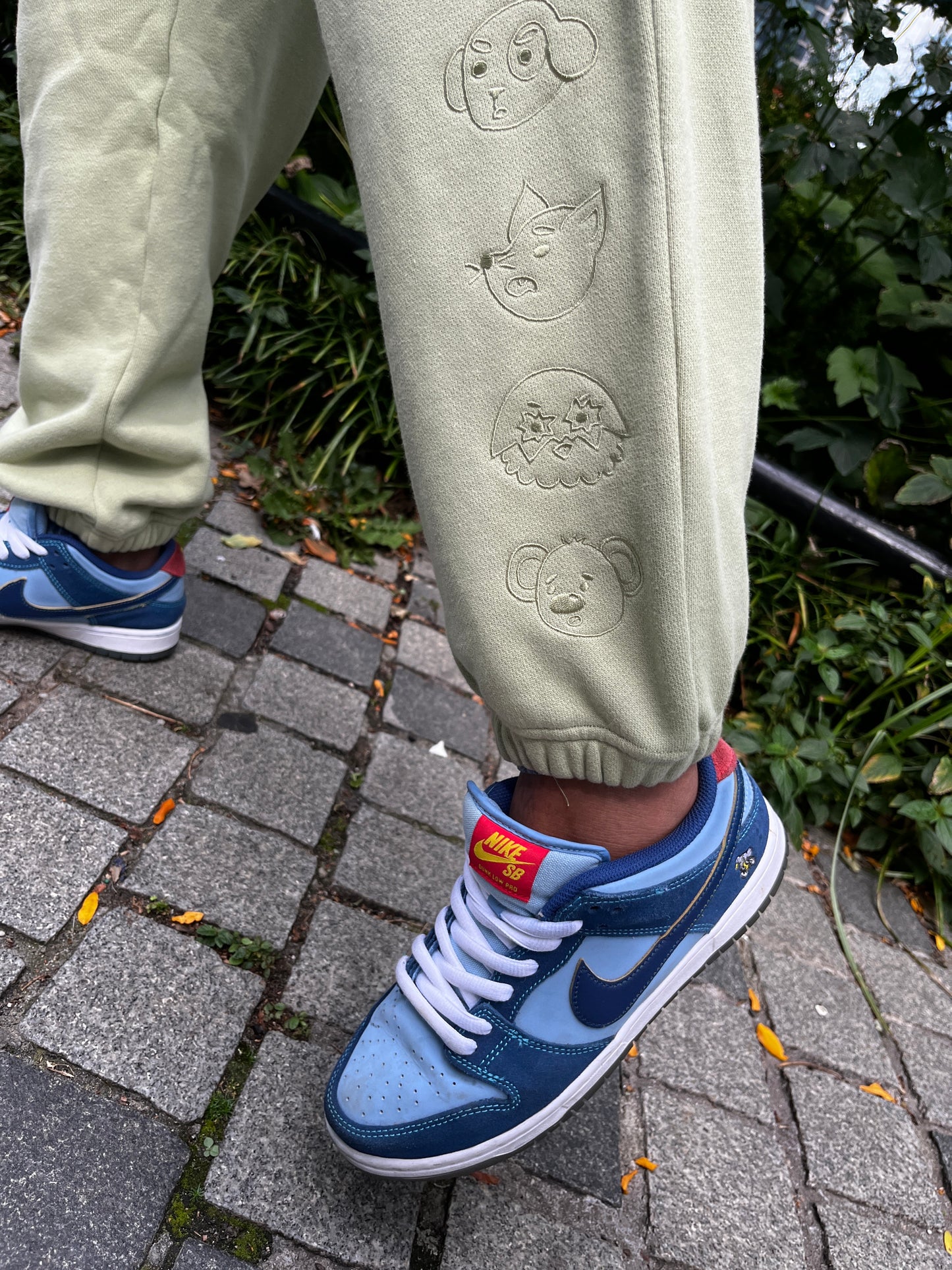 6 Pocket Embroidered Sweat Pants - Evergreen Fog